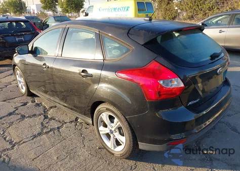 2013 Ford Focus Se z USA, uszkodzony, nr VIN 1FADP3K28DL313904